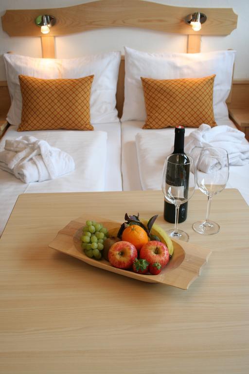 Hotel Alpenrose Muehlbach Am Hochkoenig Bilik gambar